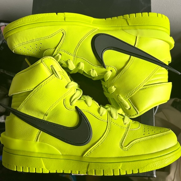 Nike x Ambush Dunk High 'Flash Lime' Sneakers - Picture 2 of 3